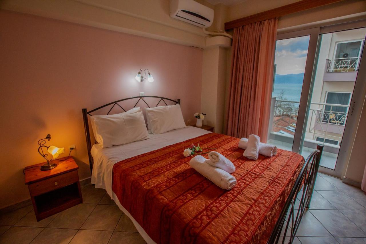 Chrisi Akti Hotell Návpaktos Eksteriør bilde